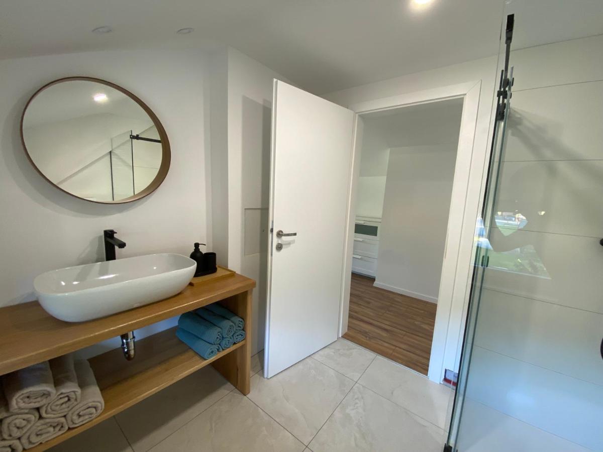 Apartment Zidana Marela - Attic With A View ครานสกา โกรา ภายนอก รูปภาพ